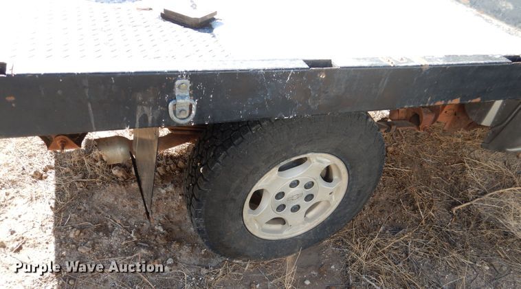 image for item DJ4918 2003 Chevrolet Silverado 1500  Ext. Cab flatbed pickup truck