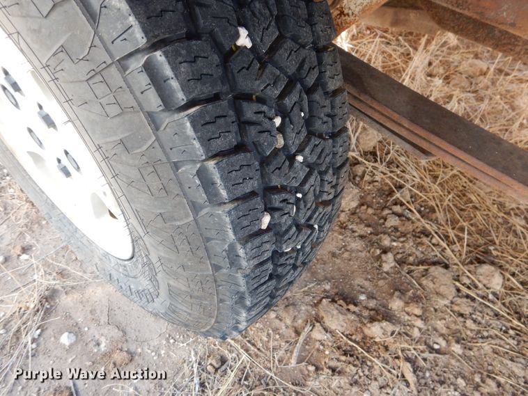 image for item DJ4918 2003 Chevrolet Silverado 1500  Ext. Cab flatbed pickup truck