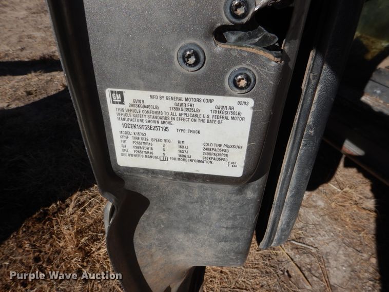 image for item DJ4918 2003 Chevrolet Silverado 1500  Ext. Cab flatbed pickup truck