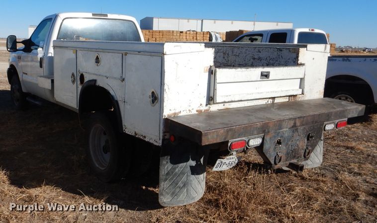 image for item DJ4923 Ford F450 Super Duty  utility / service truck