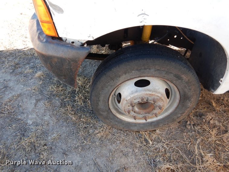 image for item DJ4923 Ford F450 Super Duty  utility / service truck