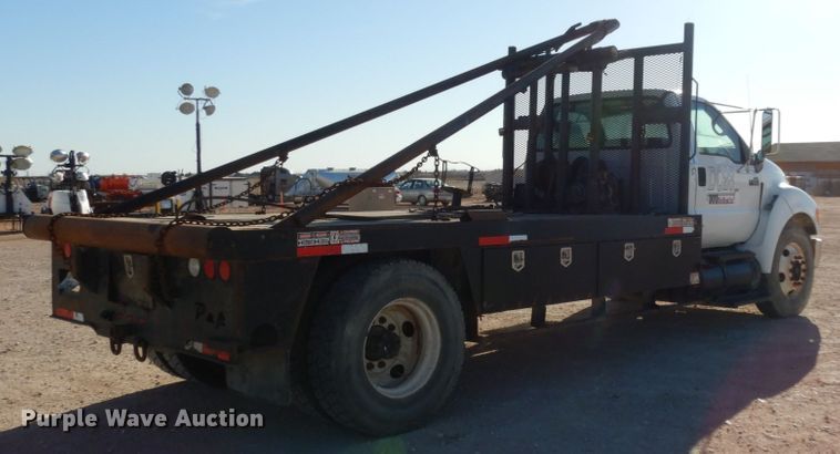 image for item DJ8206 2006 Ford F650  winch truck