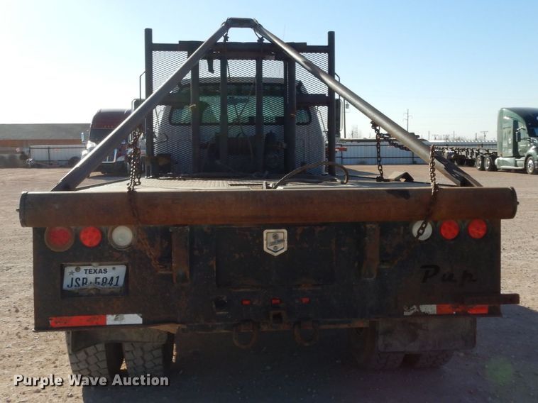 image for item DJ8206 2006 Ford F650  winch truck