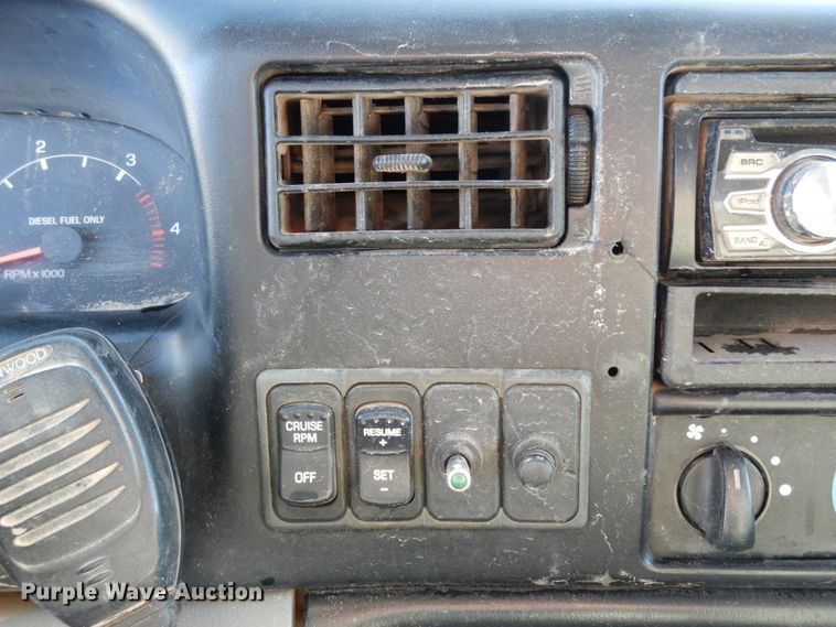 image for item DJ8206 2006 Ford F650  winch truck