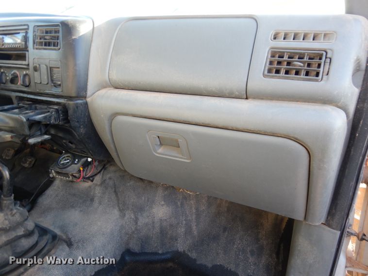 image for item DJ8206 2006 Ford F650  winch truck