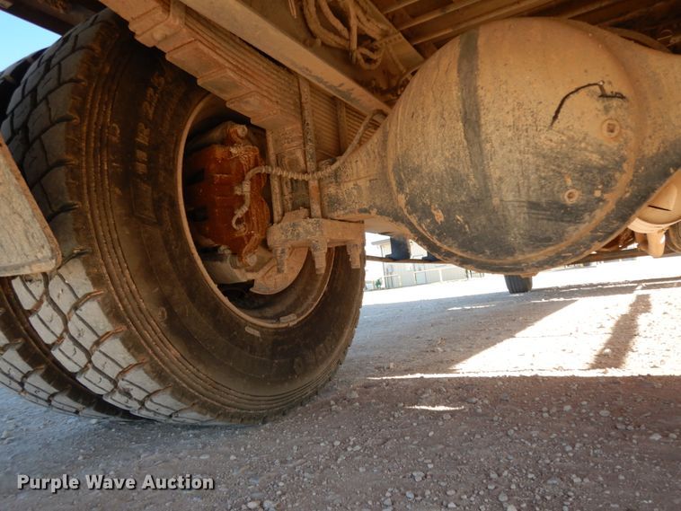 image for item DJ8206 2006 Ford F650  winch truck