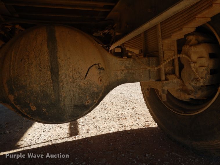 image for item DJ8206 2006 Ford F650  winch truck