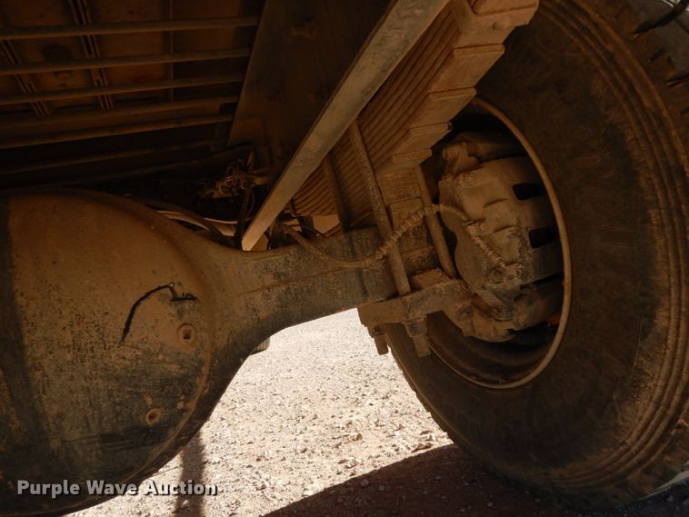 image for item DJ8206 2006 Ford F650  winch truck