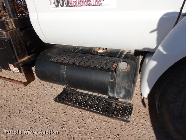 image for item DJ8206 2006 Ford F650  winch truck