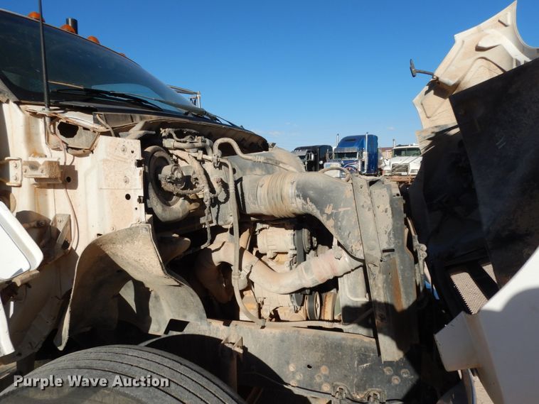 image for item DJ8206 2006 Ford F650  winch truck