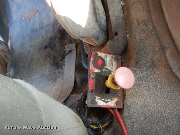 image for item DJ8206 2006 Ford F650  winch truck