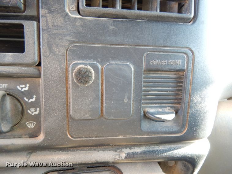 image for item DJ8206 2006 Ford F650  winch truck