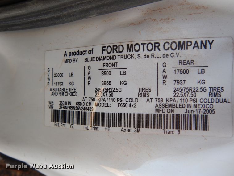 image for item DJ8206 2006 Ford F650  winch truck