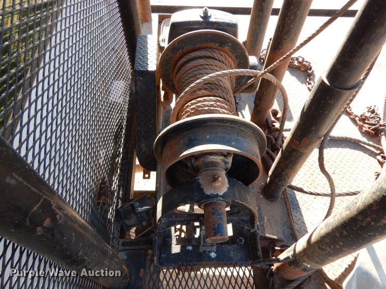 image for item DJ8206 2006 Ford F650  winch truck