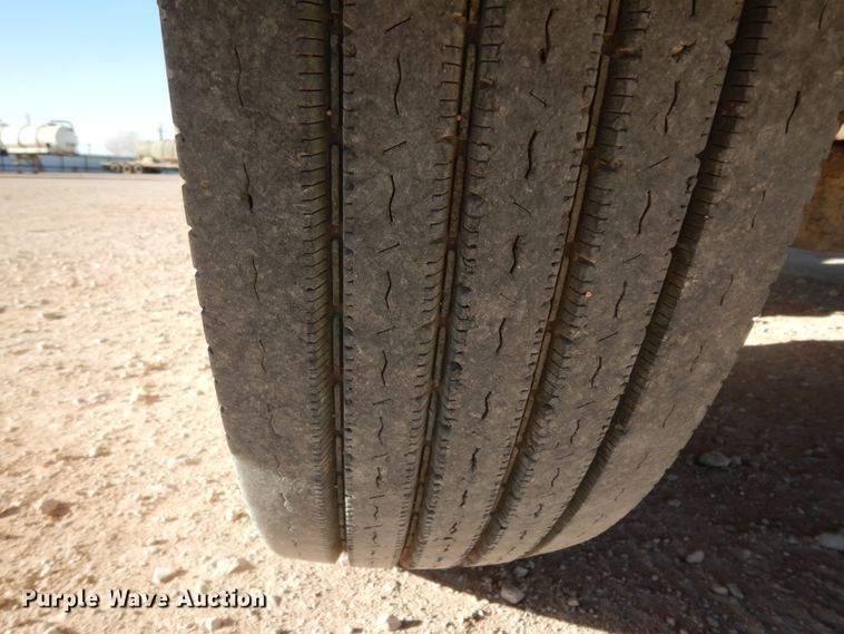 image for item DJ8206 2006 Ford F650  winch truck