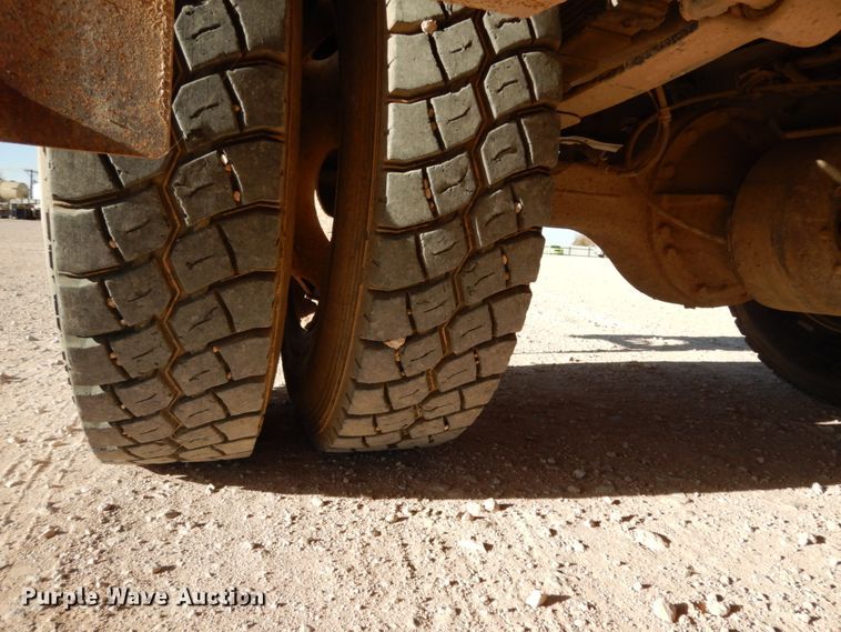 image for item DJ8206 2006 Ford F650  winch truck