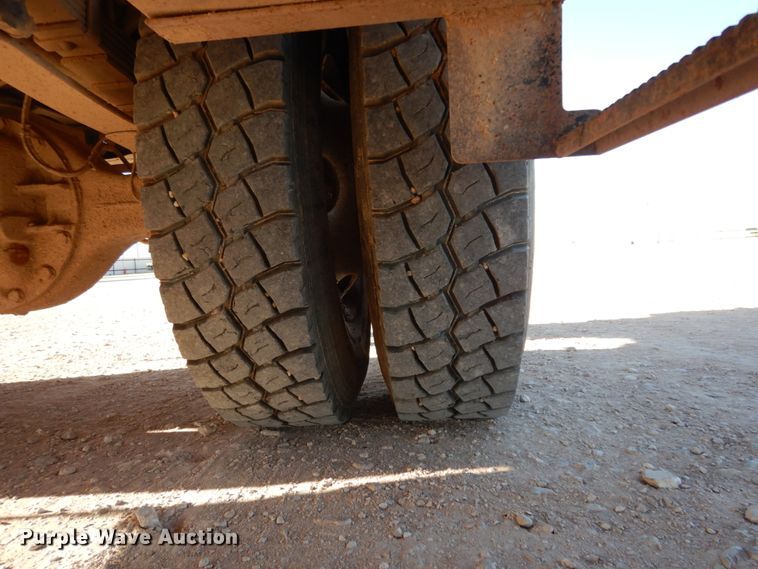 image for item DJ8206 2006 Ford F650  winch truck