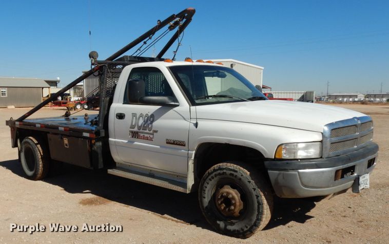 image for item DJ8208 2001 Dodge Ram 3500  winch truck