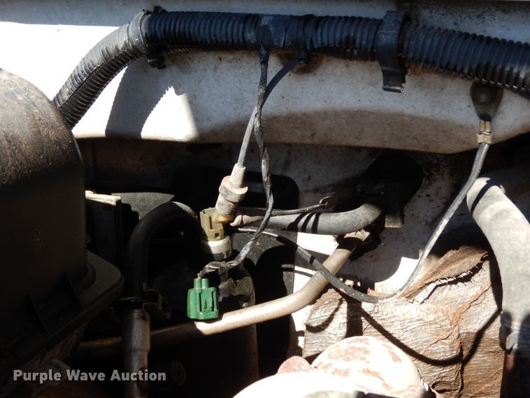 image for item DJ8208 2001 Dodge Ram 3500  winch truck