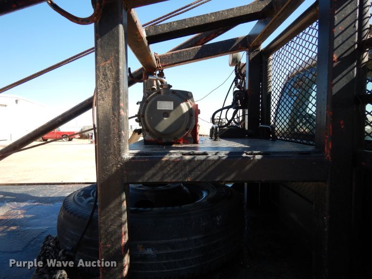 image for item DJ8208 2001 Dodge Ram 3500  winch truck