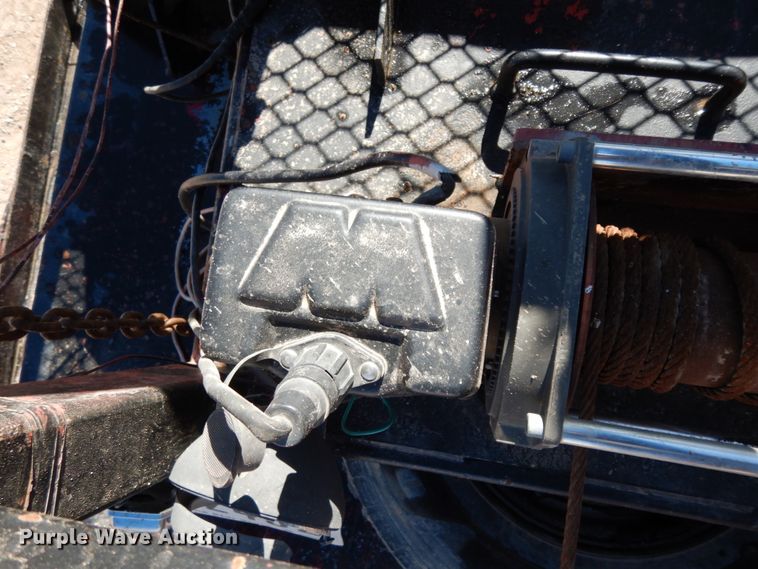 image for item DJ8208 2001 Dodge Ram 3500  winch truck