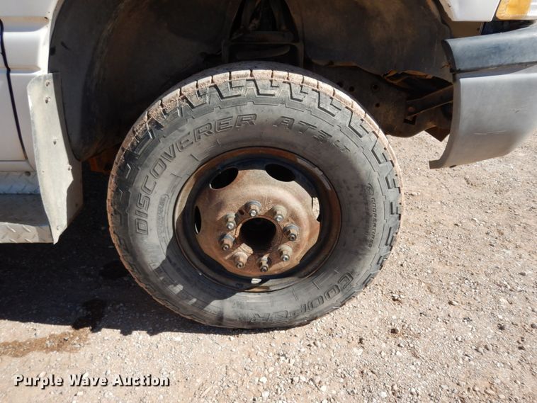 image for item DJ8208 2001 Dodge Ram 3500  winch truck