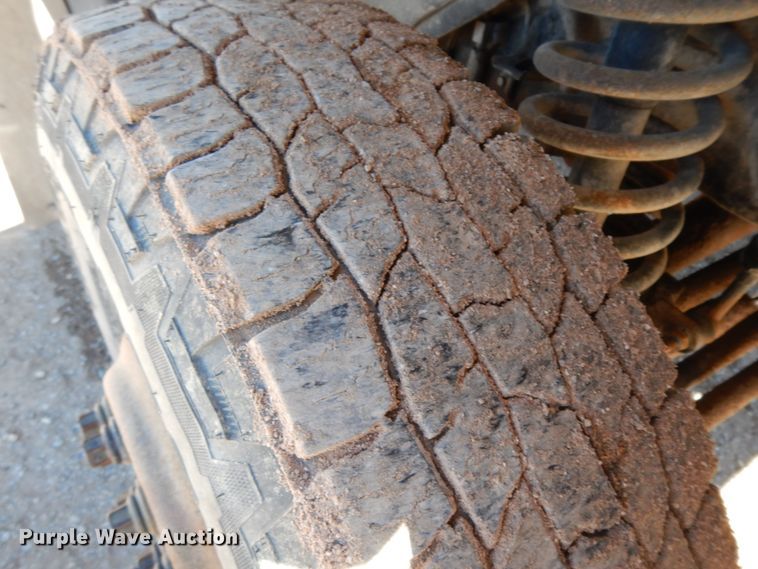 image for item DJ8208 2001 Dodge Ram 3500  winch truck