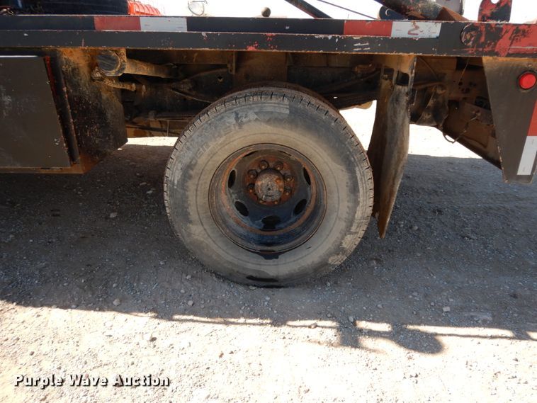 image for item DJ8208 2001 Dodge Ram 3500  winch truck