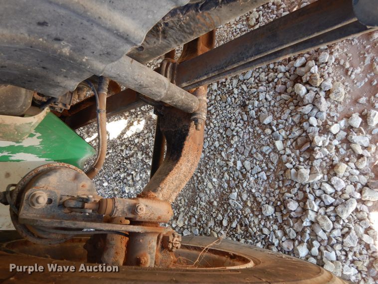 image for item DJ8212 2004 International 4300  winch truck