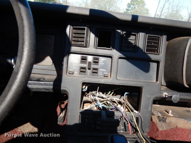 image for item DJ8227 1985 Chevrolet Corvette