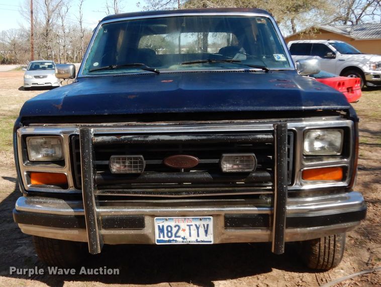 image for item DJ8228 1984 Ford Bronco  SUV