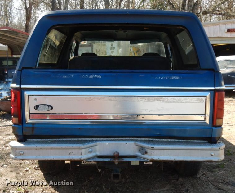 image for item DJ8228 1984 Ford Bronco  SUV