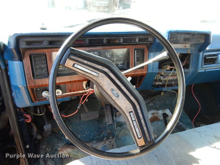 image for item DJ8228 1984 Ford Bronco  SUV