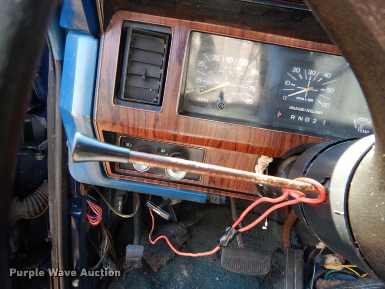 image for item DJ8228 1984 Ford Bronco  SUV