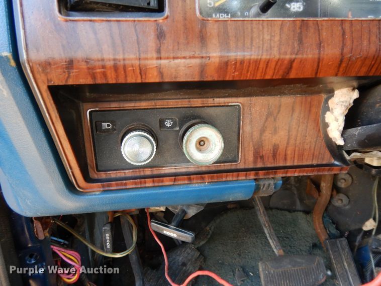 image for item DJ8228 1984 Ford Bronco  SUV