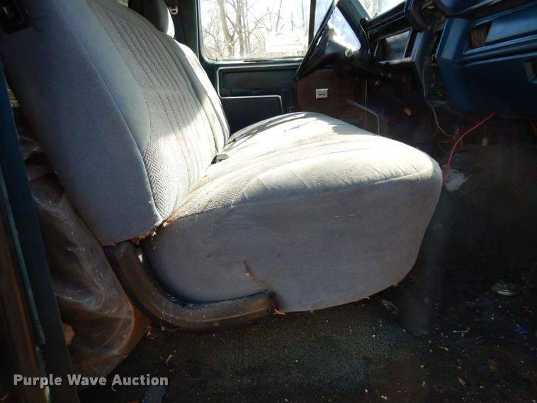 image for item DJ8228 1984 Ford Bronco  SUV