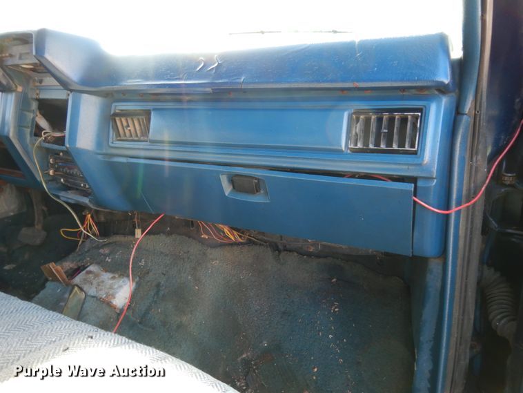 image for item DJ8228 1984 Ford Bronco  SUV