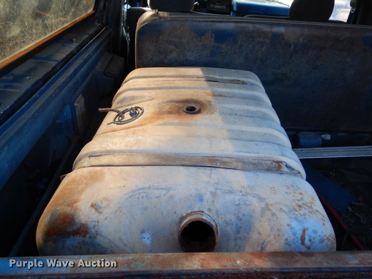 image for item DJ8228 1984 Ford Bronco  SUV