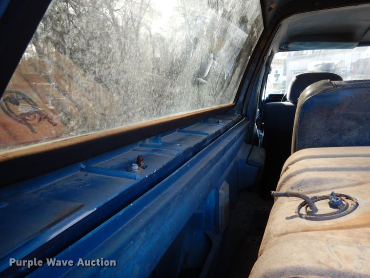 image for item DJ8228 1984 Ford Bronco  SUV