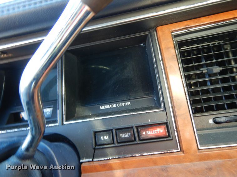 image for item DJ8229 1994 Lincoln Town Car hearse