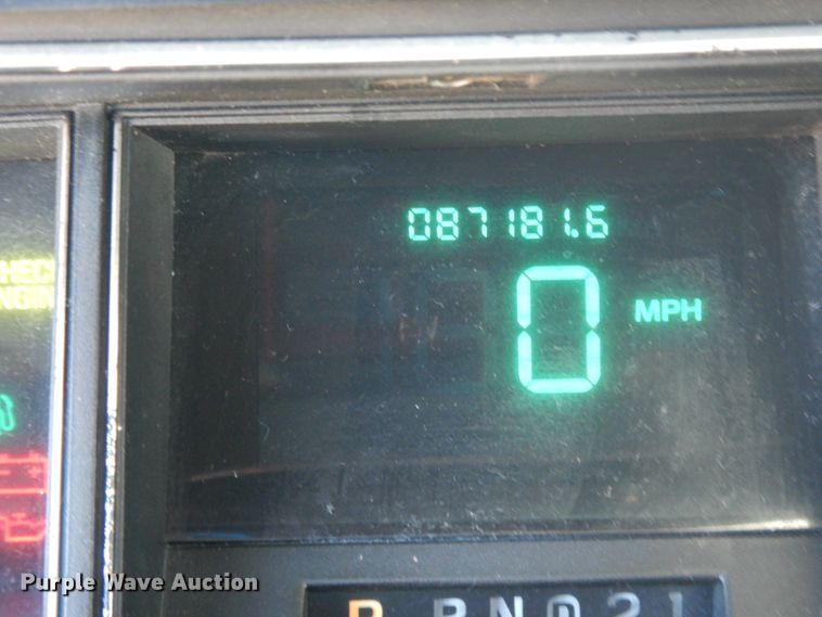 image for item DJ8229 1994 Lincoln Town Car hearse