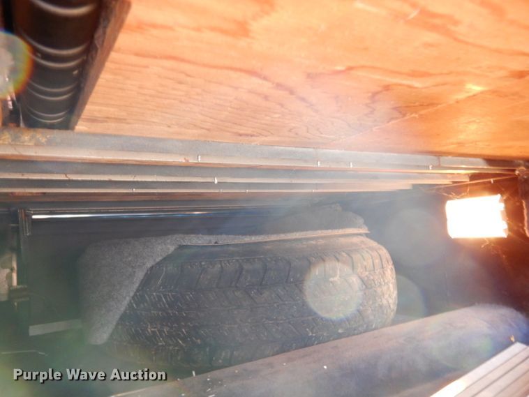 image for item DJ8229 1994 Lincoln Town Car hearse