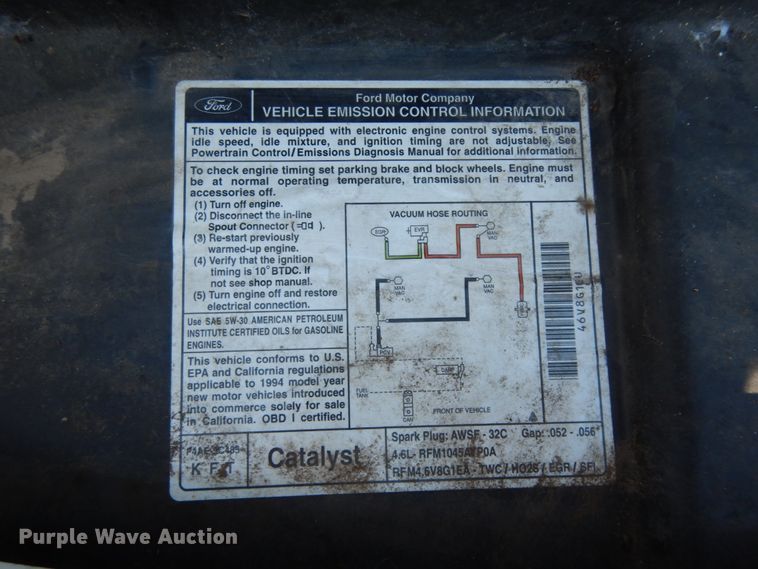 image for item DJ8229 1994 Lincoln Town Car hearse