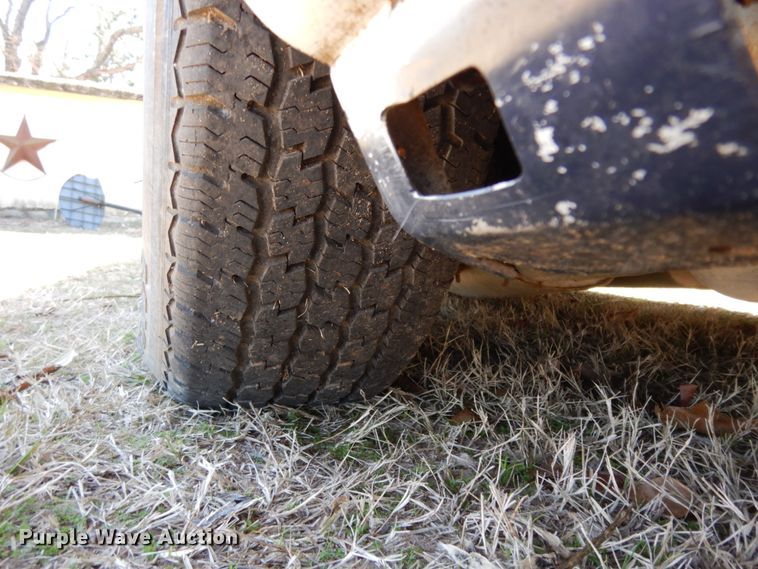 image for item DJ8229 1994 Lincoln Town Car hearse