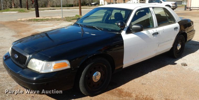 image for item DJ8230 2008 Ford Crown Victoria Police Interceptor