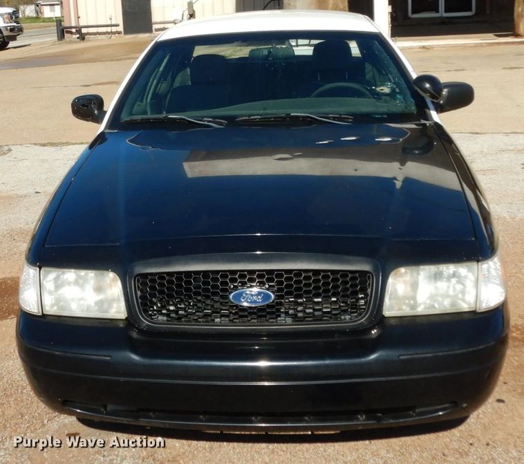 image for item DJ8230 2008 Ford Crown Victoria Police Interceptor