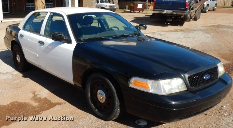 image for item DJ8230 2008 Ford Crown Victoria Police Interceptor