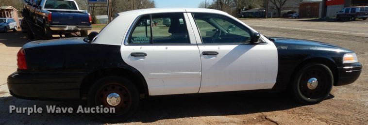 image for item DJ8230 2008 Ford Crown Victoria Police Interceptor