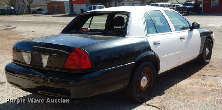 image for item DJ8230 2008 Ford Crown Victoria Police Interceptor