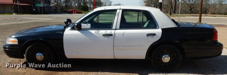 image for item DJ8230 2008 Ford Crown Victoria Police Interceptor